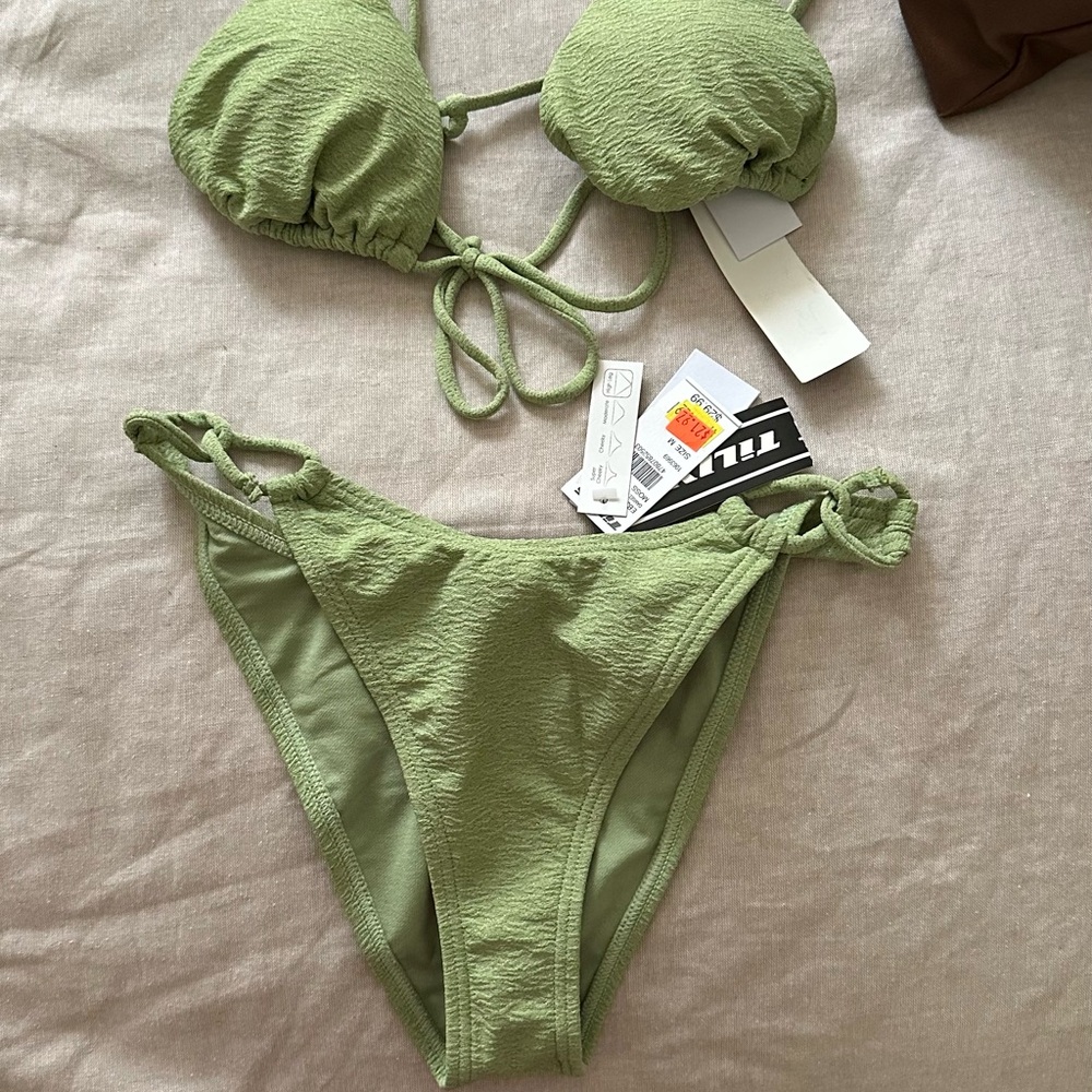 DAMSEL Adjustable Green Triangle Bikini Set - Picture 4 of 6